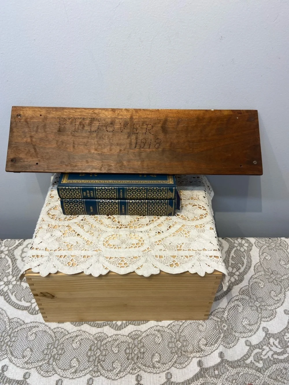 Primitive Wood Towel Bar Rack - Picture 6 of 9